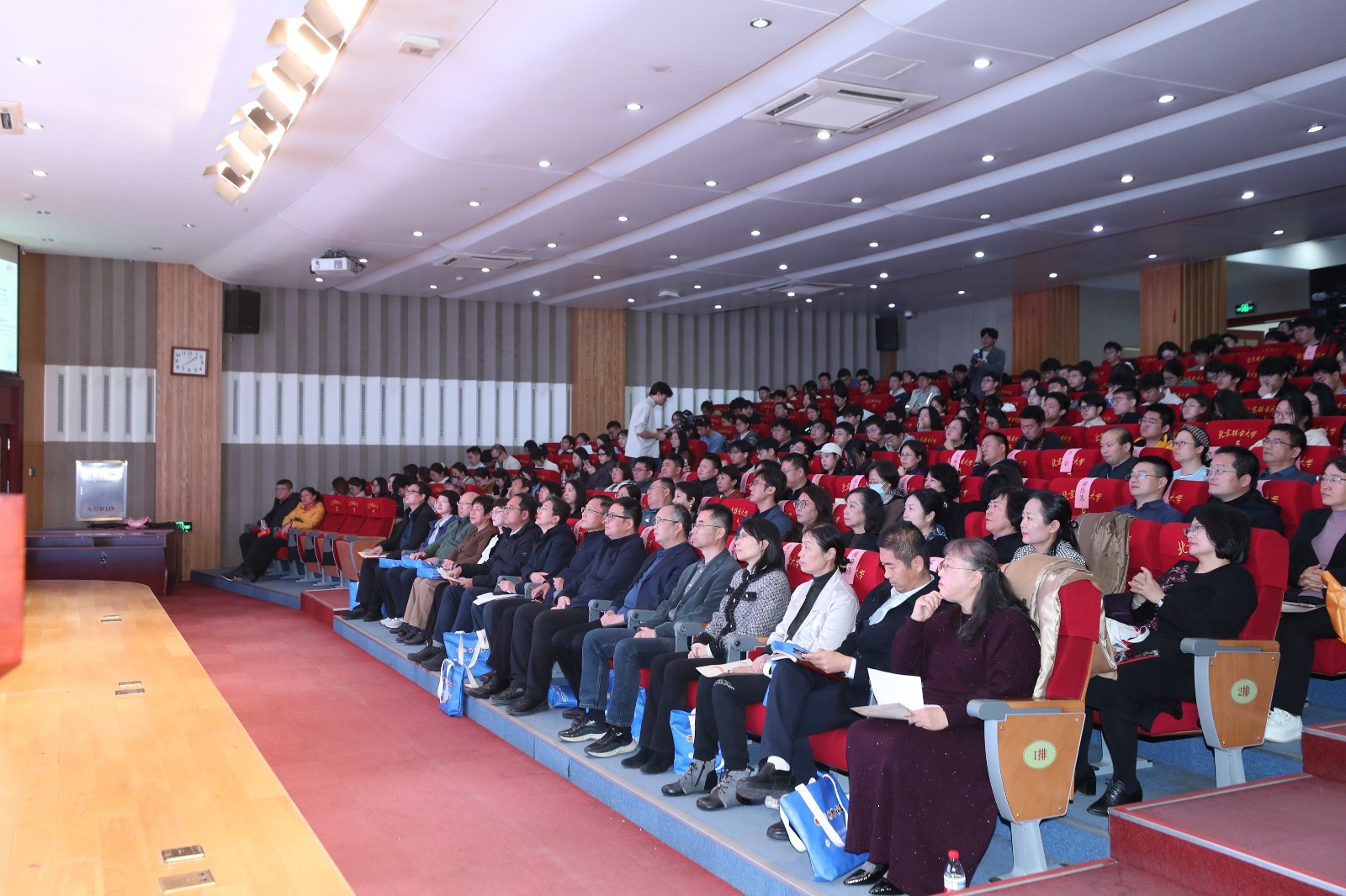 3.现场.jpg 3.现场.jpg