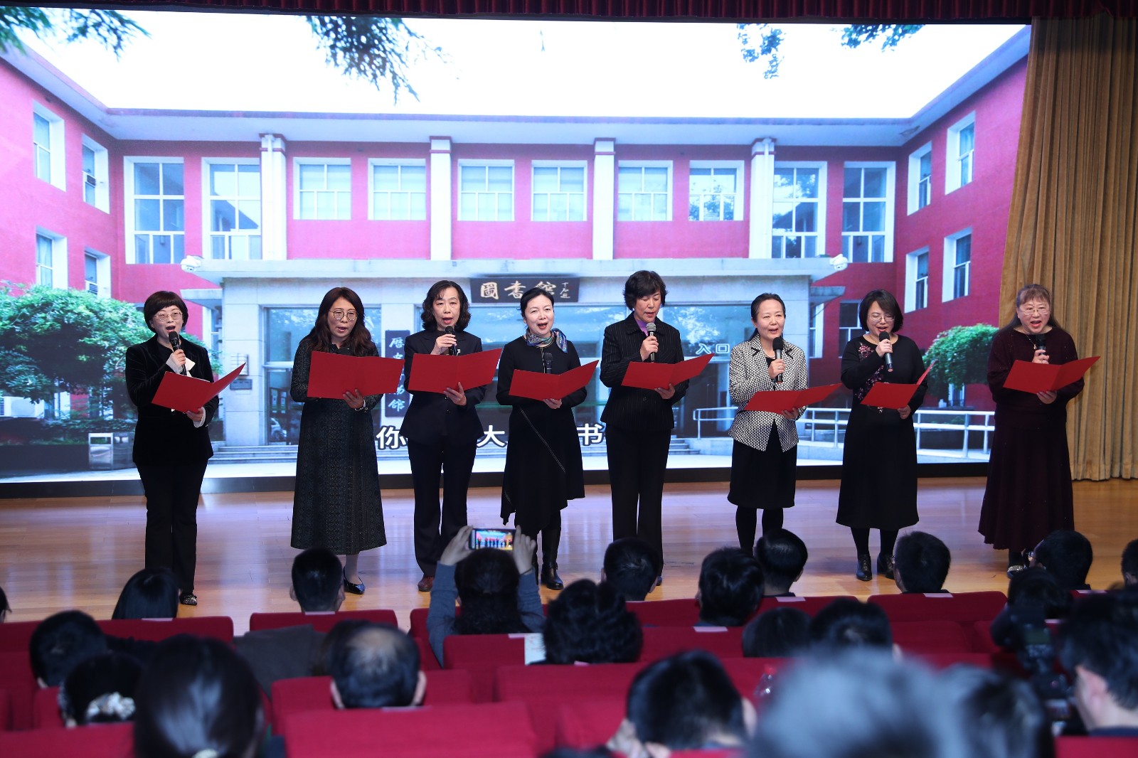 8你好,大学图书馆.jpg 8你好,大学图书馆.jpg